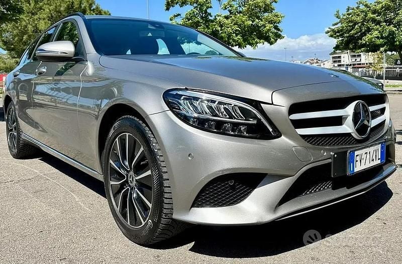 Usata Mercedes C180 122 CV (89 kW) 2019 Grigio Station wagon