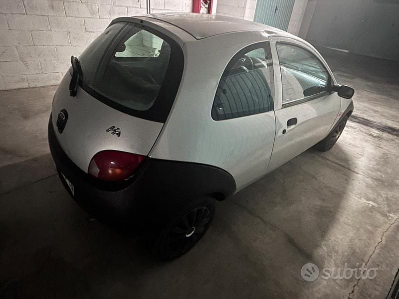 Usata Ford Ka 60 CV (44 kW) 1998 Grigio Utilitaria