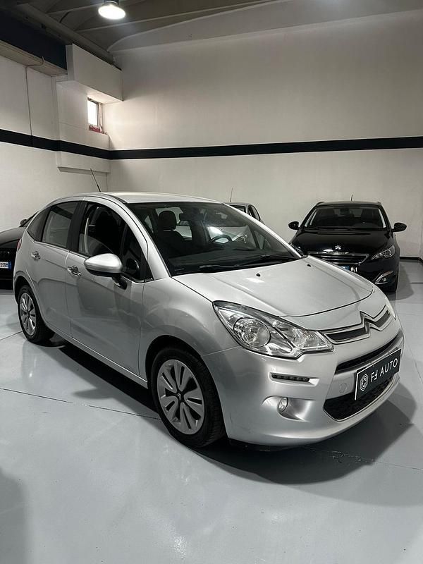 Argento Usata 2015 Citroën C3 Exclusive Due volumi | 7900 € (Molto cara) - Immagine 1/4