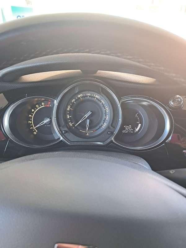 Usata Citroën DS3 Chic 95 CV (69 kW) 2015 Berlina