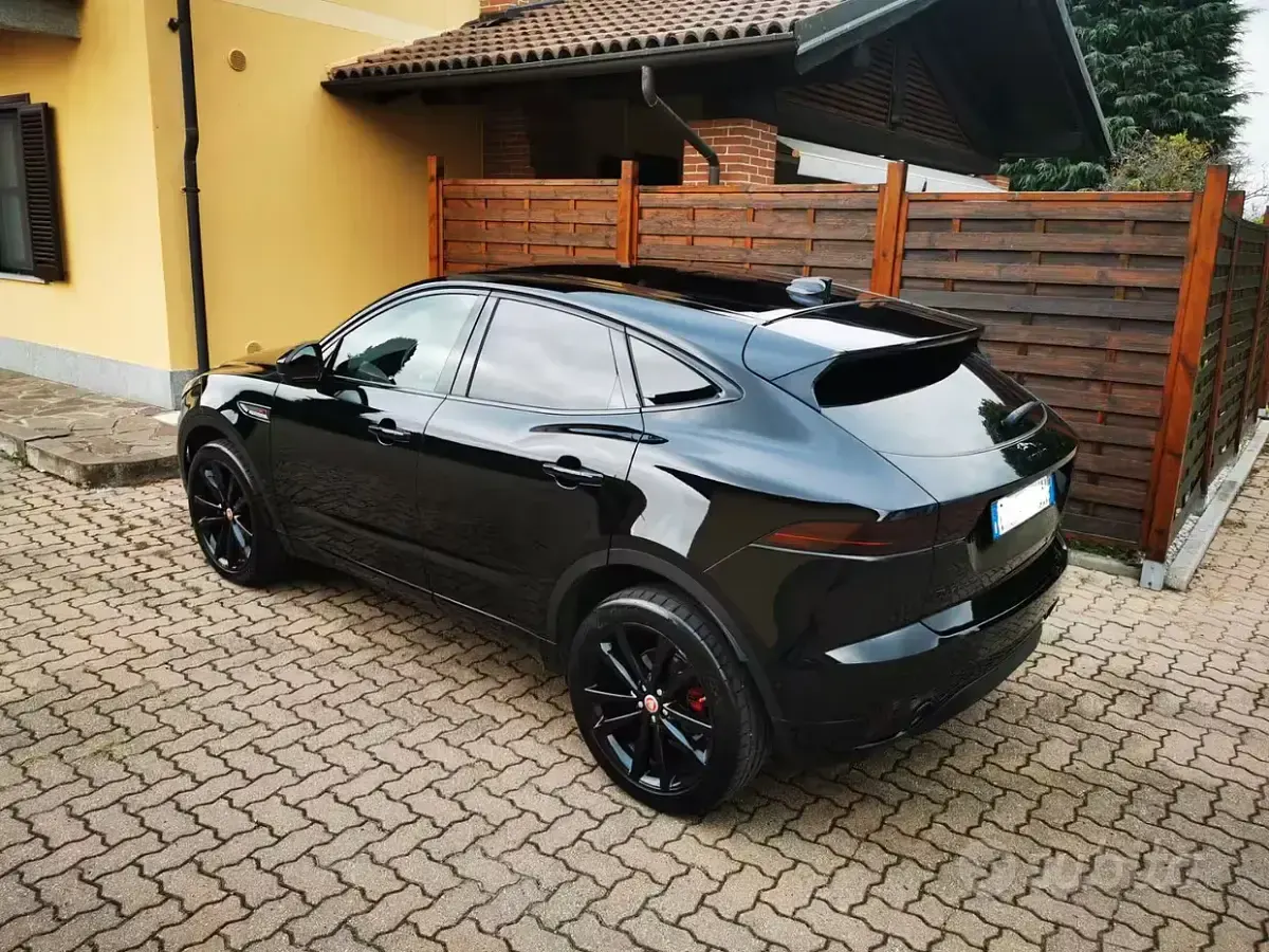 Usata Jaguar E-Pace 200 CV (147 kW) 2019 Nero SUV