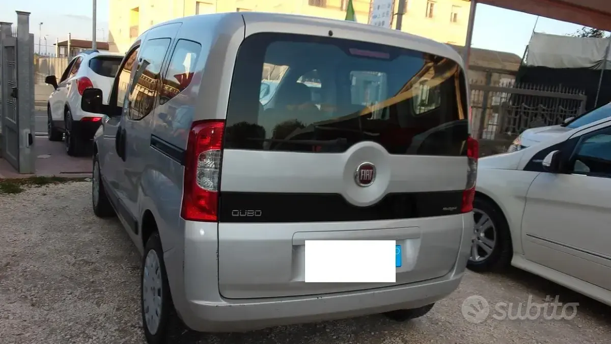 Begagnad Fiat Qubo Dynamic 80 HK (58 kW) 2016 Grå Minibuss