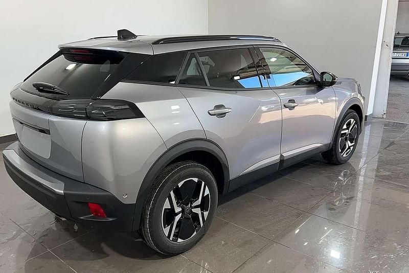 Usata Peugeot 2008 Allure 101 CV (74 kW) 2025 Grigio SUV
