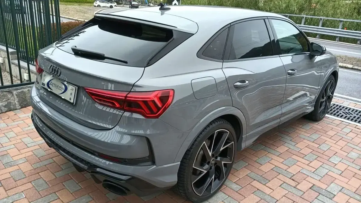 Usata Audi RS Q3 Sportback 400 CV (294 kW) 2022 Grigio daytona SUV