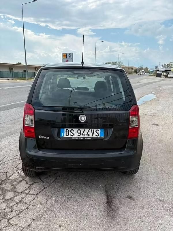 Usata Fiat Idea 90 CV (66 kW) 2008 Nero Monovolume
