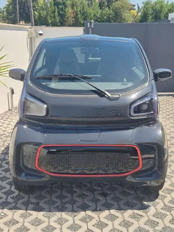 Usata XEV Yoyo 7 kW (10 CV) 2023 Nero Utilitaria