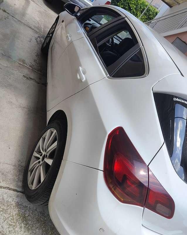 Usata Opel Astra Cosmo 125 CV (91 kW) 2013 Berlina