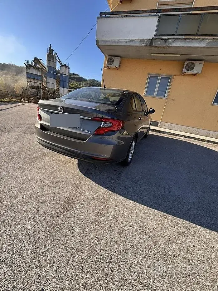 Usata Fiat Tipo 95 CV (69 kW) 2016 Grigio Berlina
