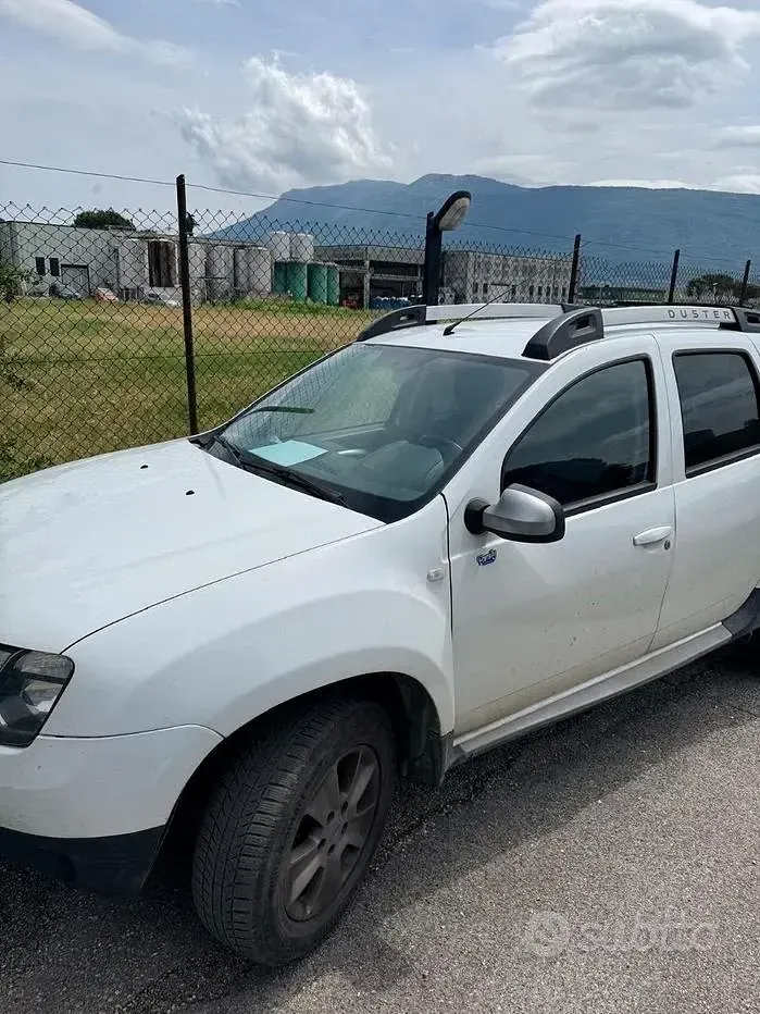 Usata Dacia Logan 87 CV (63 kW) 2017 Bianco SUV