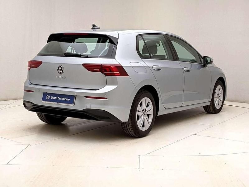 Usata VW Golf VIII Life 116 CV (85 kW) 2025 Dolomite silver metallizzato