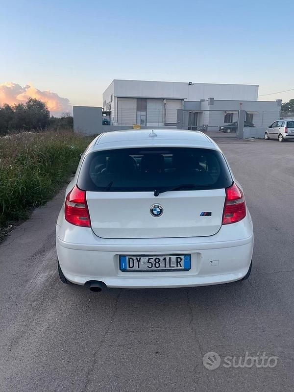 Usata BMW 116 146 CV (107 kW) 2009 Bianco Utilitaria