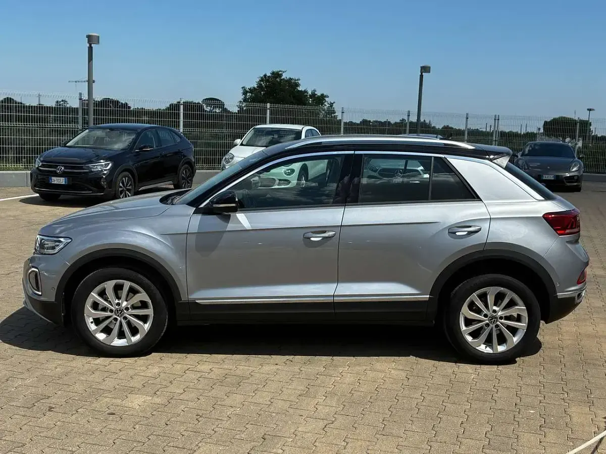 Usata VW T-Roc Style 110 CV (80 kW) 2022 Argento met. SUV