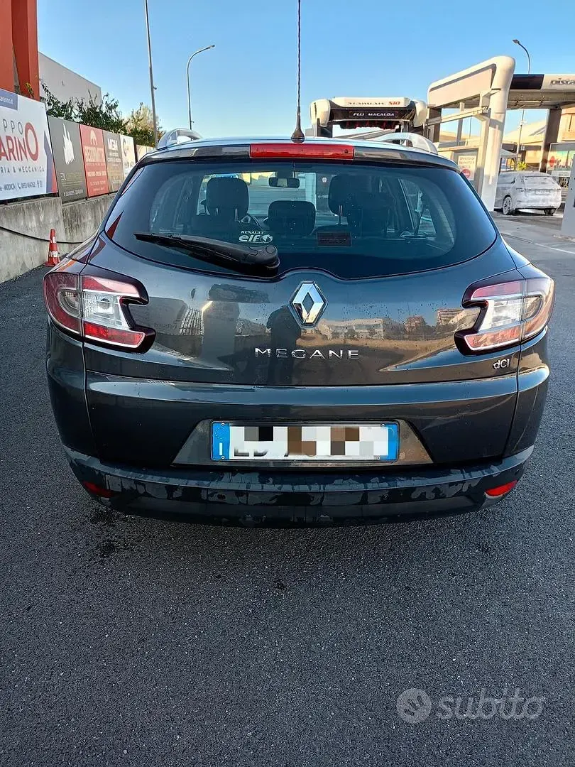 Usata Renault Mégane GrandTour 130 CV (95 kW) 2010 Grigio Station wagon
