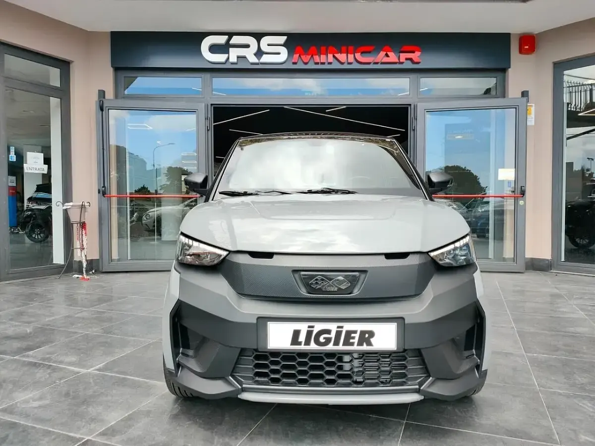 Nuova Ligier JS50 2026 Bianco Utilitaria