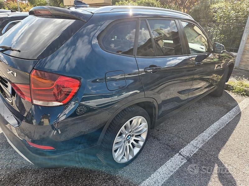 Blu Usata 2014 BMW X1 SUV | 8000 € (Buon prezzo) - Immagine 1/4