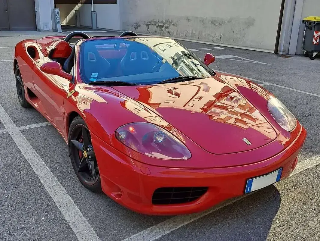 Usata Ferrari 360 400 CV (294 kW) 2004 Rosso Cabrio