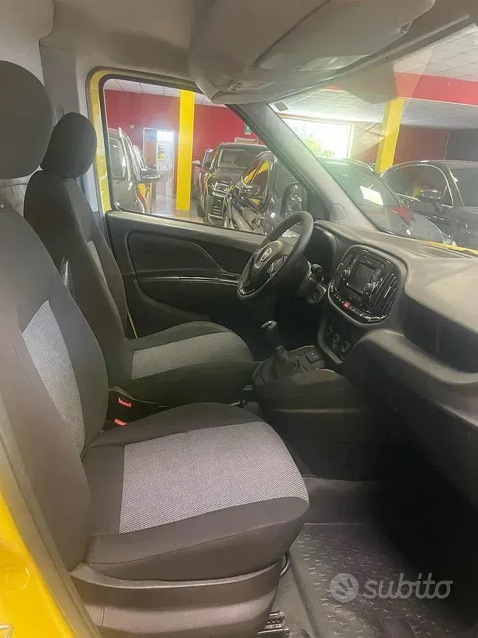 Usata Fiat Doblò S 95 CV (69 kW) 2019 Giallo Monovolume