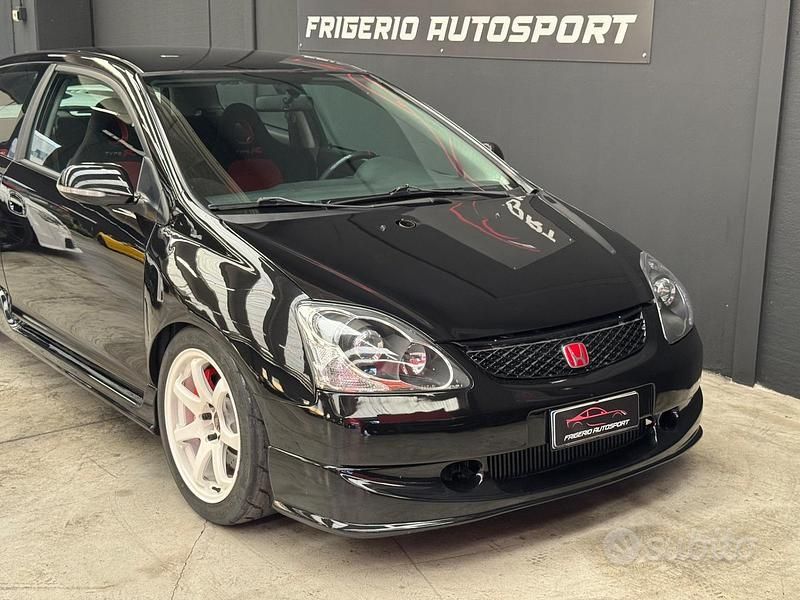 Usata Honda Civic Type R 400 CV (294 kW) 2003 Nero Berlina