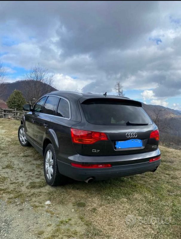 Usata Audi Q7 233 CV (171 kW) 2006 Grigio SUV