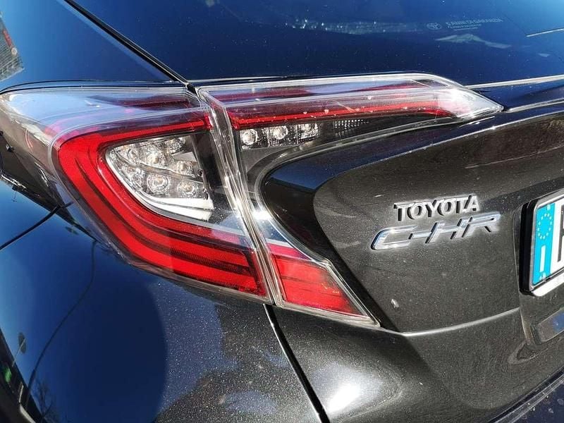 Usata Toyota C-HR Lounge 98 CV (72 kW) 2017 Nero SUV