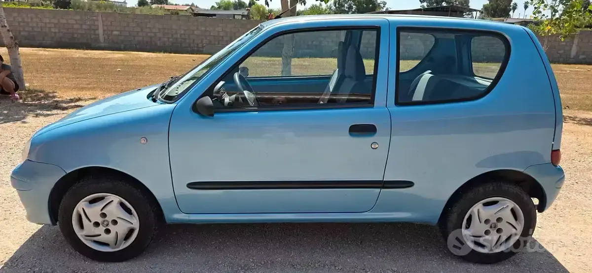 Usata Fiat 600 54 CV (39 kW) 2005 Bluazzurro Utilitaria