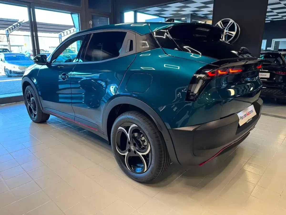 Nuova Alfa Romeo GT Junior Edizione Speciale 145 CV (106 kW) 2026 Blu/azzurro SUV