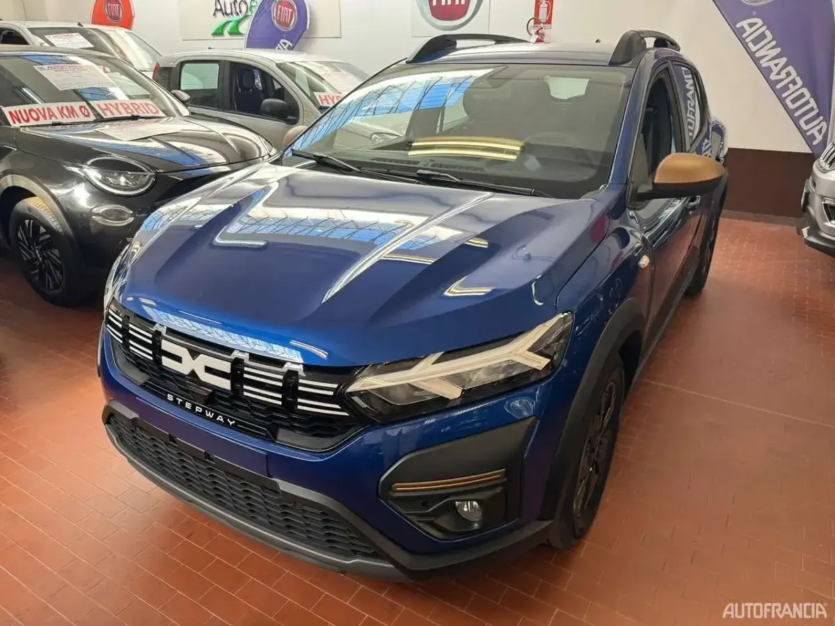 Nuova Dacia Sandero Stepway 99 CV (72 kW) 2026 Blu/azzurro Utilitaria