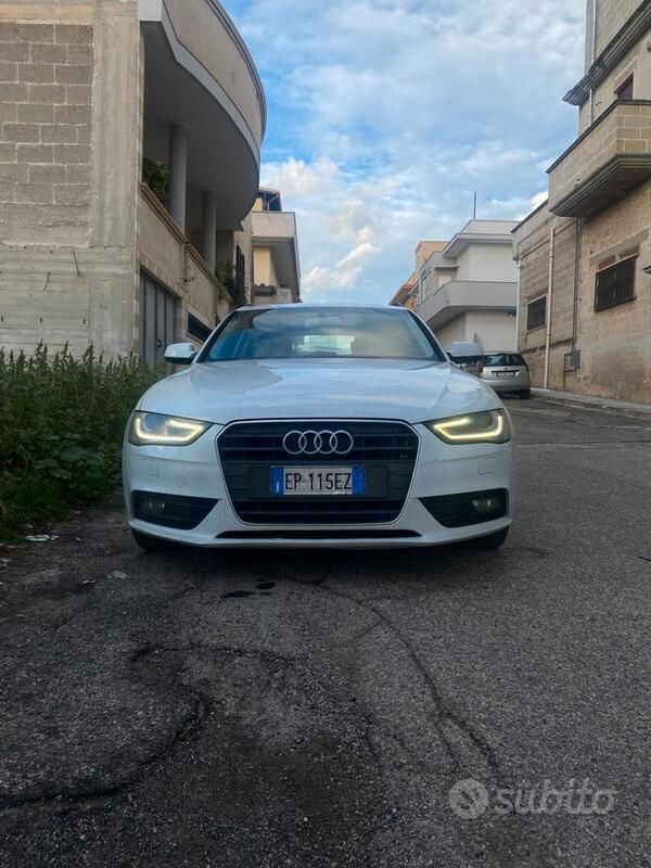 Bianco Usata 2013 Audi A4 Station wagon | 6500 € (Buon prezzo) - Immagine 1/4