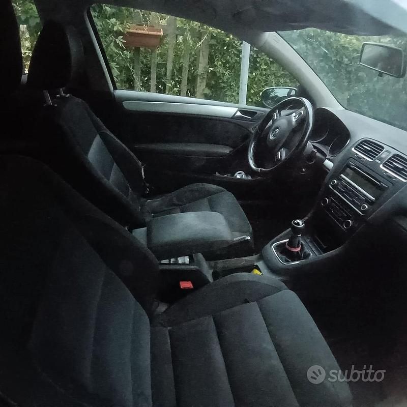 Usata VW Golf VI 110 CV (80 kW) 2009 Nero Utilitaria