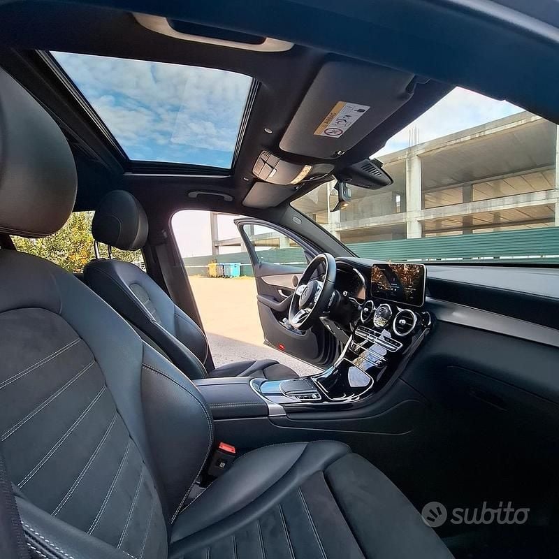 Usata Mercedes GLC220 194 CV (142 kW) 2023 Grigio Coupé