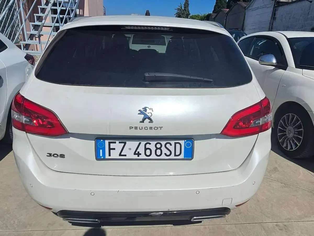 Usata Peugeot 308 Style 102 CV (75 kW) 2019 Bianco Station wagon