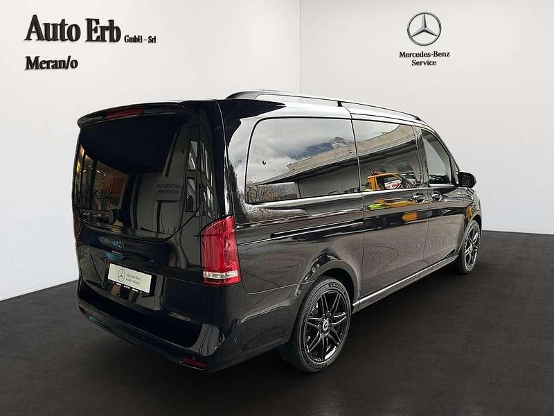 Usata Mercedes V300 AMG 237 CV (174 kW) 2021 Nero ossidiana Monovolume