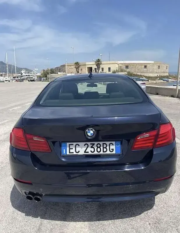 Usata BMW 525 Comfort Edition 204 CV (150 kW) 2010 Blu/azzurro Berlina