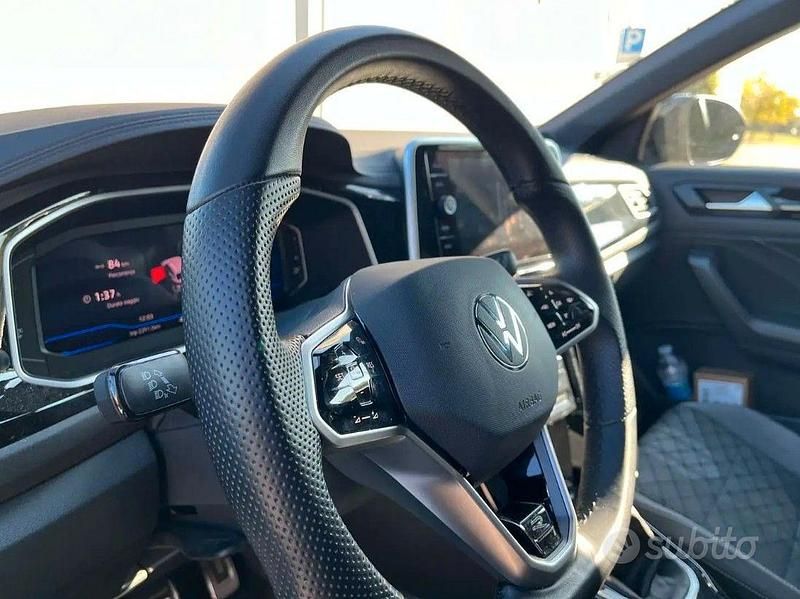 Usata VW T-Roc R-line 115 CV (84 kW) 2023 Nero SUV