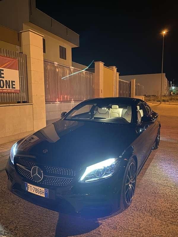 Usata Mercedes C220 Premium Plus 194 CV (142 kW) 2018 Nero Coupé
