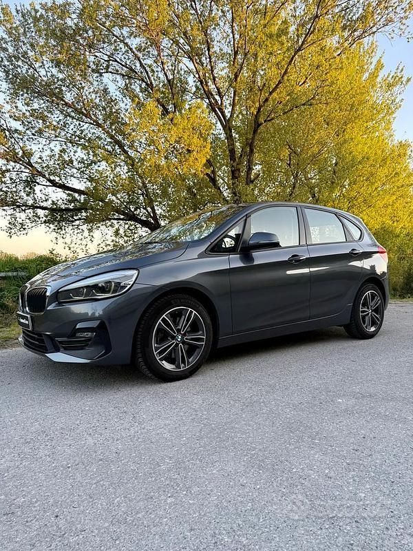 Usata BMW 218 Luxury Line 150 CV (110 kW) 2019 Grigio Coupé