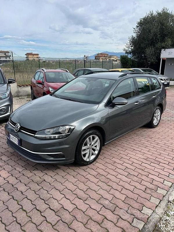 Usata VW Golf VII 116 CV (85 kW) 2018 Grigio Station wagon
