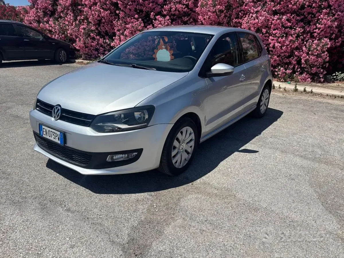 Usata VW Polo Comfortline 90 CV (66 kW) 2012 Grigio Utilitaria