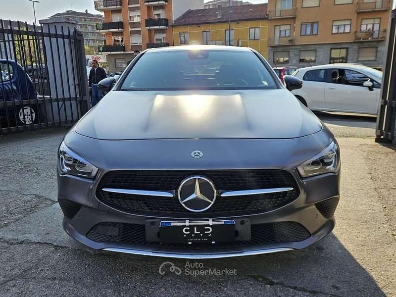 Usata Mercedes CLA200 Premium 150 CV (110 kW) 2022 Grigio scuro Berlina