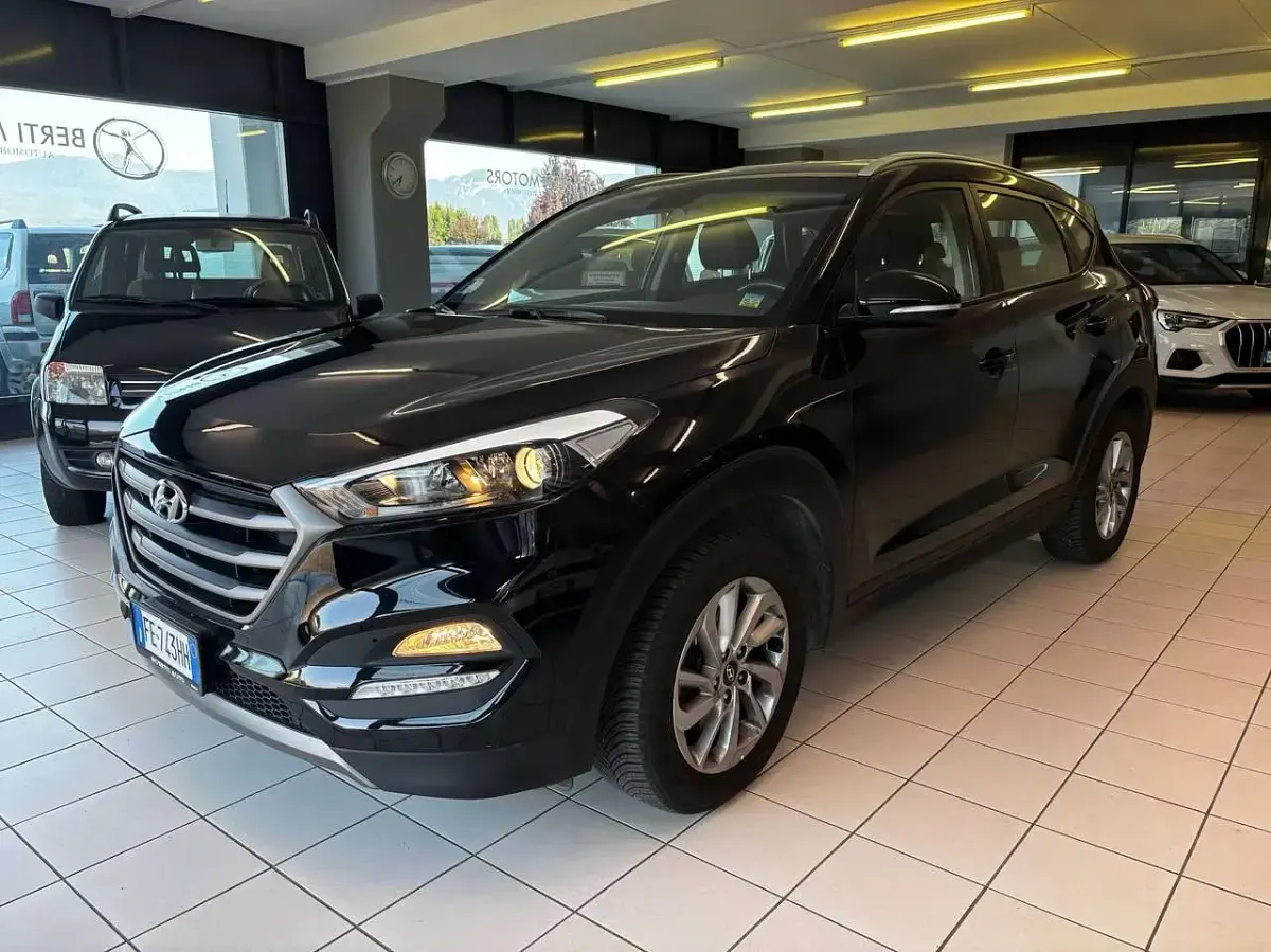 Usata Hyundai Tucson Comfort 116 CV (85 kW) 2016 Grigio SUV