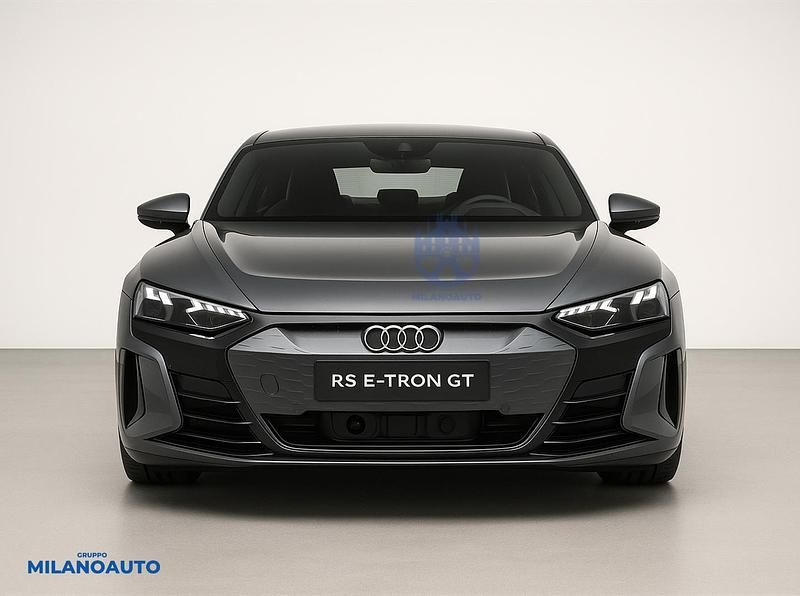 Usata Audi e-tron GT quattro Ambiente 570 kW (775 CV) 2025 Grigio Berlina