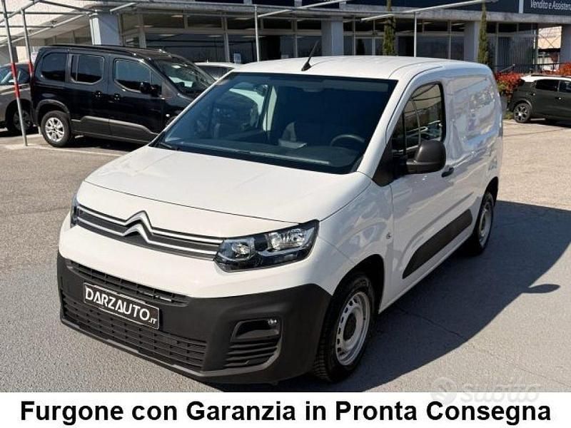 Usata Citroën Berlingo 102 CV (75 kW) 2022 Bianco metallizzato Monovolume