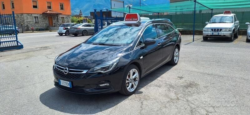 Nero Usata 2017 Opel Astra Dynamic Station wagon | 8700 € (Buon prezzo) - Immagine 1/4
