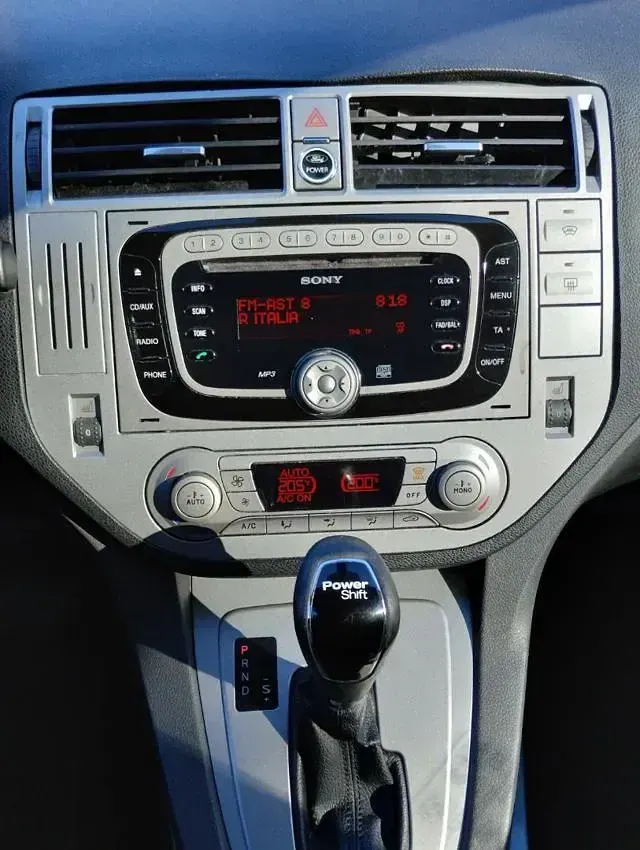 Usata Ford Kuga Individual 163 CV (119 kW) 2012 Argento pastello SUV