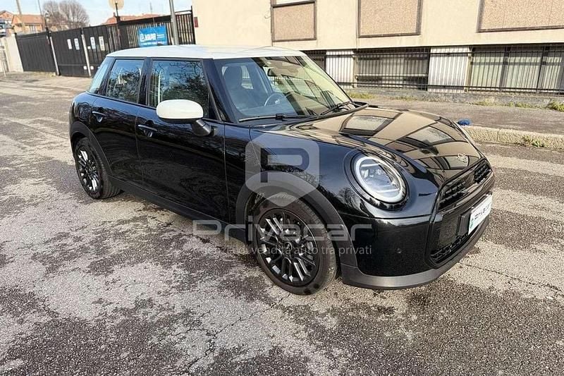 Usata Mini Cooper Classic 114 kW (156 CV) 2025 Nero Utilitaria