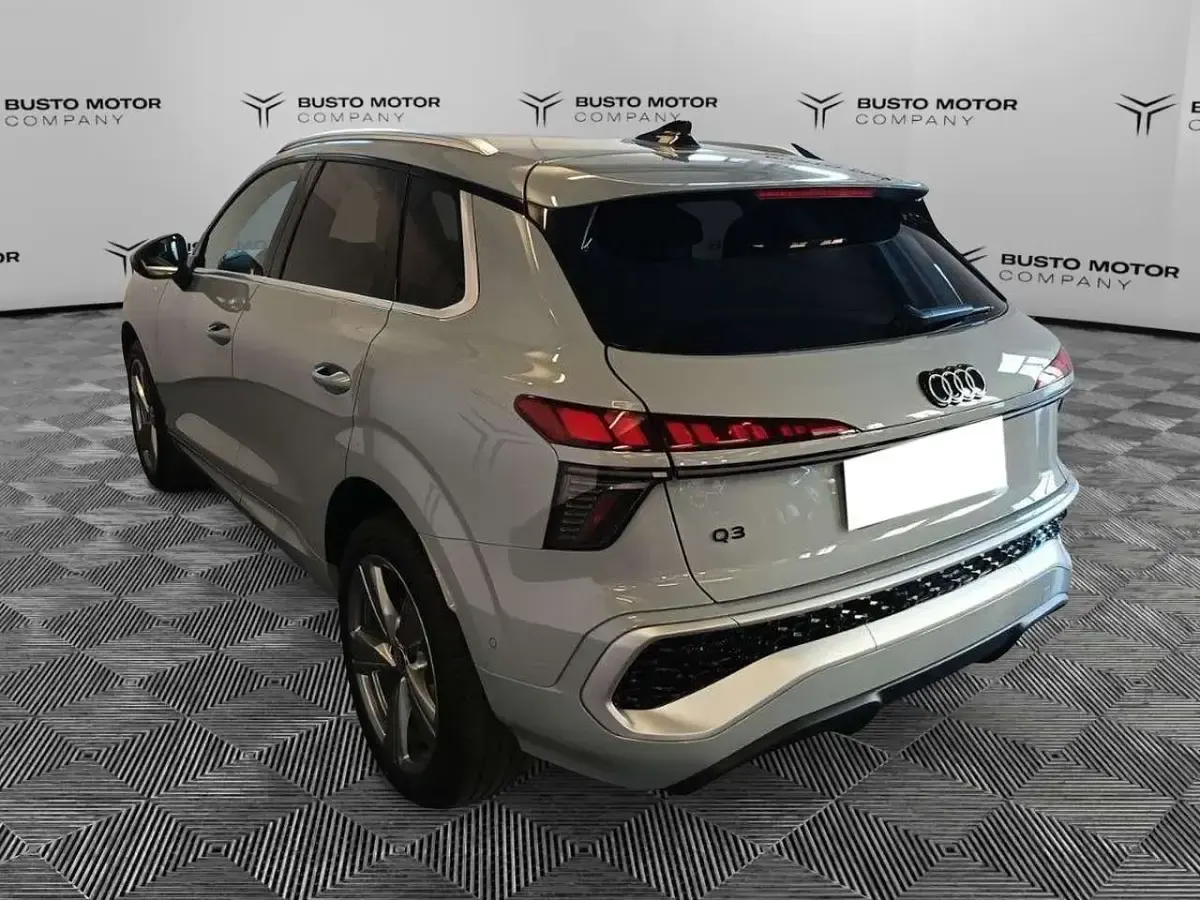 Nuova Audi Q3 S-Line 150 CV (110 kW) 2026 Grigio SUV