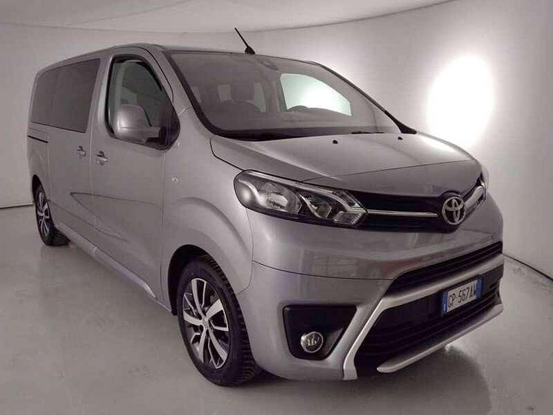 Usata Toyota Proace Verso Executive 144 CV (105 kW) 2023 Argento Station wagon