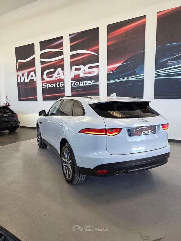Usata Jaguar F-Pace Portfolio 180 CV (132 kW) 2018 Bianco SUV