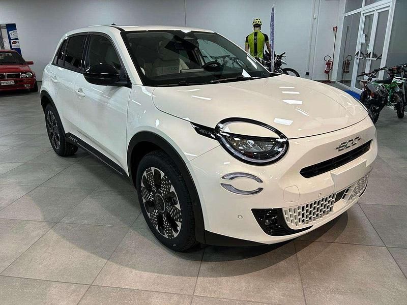 Nuova Fiat 600 La Prima 145 CV (106 kW) 2025 Bianco SUV