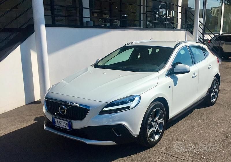 Usata Volvo V40 CC 2017 Bianco Station wagon